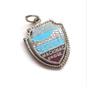 Vintage Estate Silver Tone Michigan Mackinac Bridge Collectible Bracelet Charm